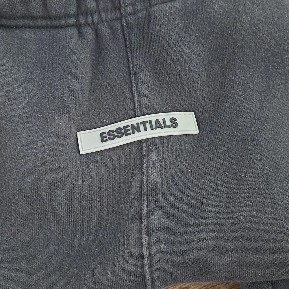Essentials Sweatpants - Picture 3 of 5
